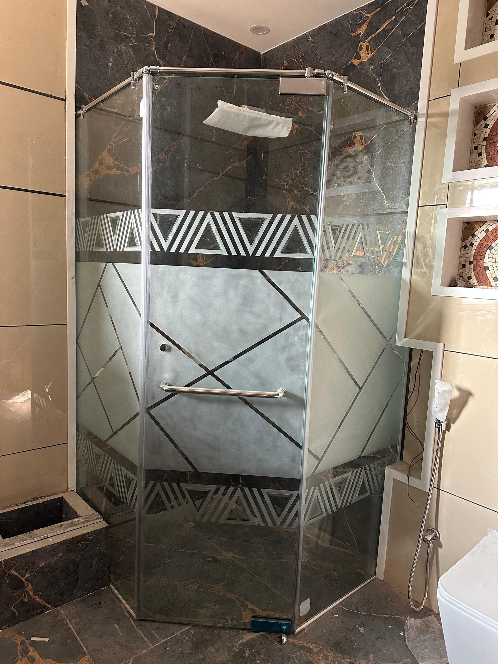 A One Aluminium & Glass Project 28