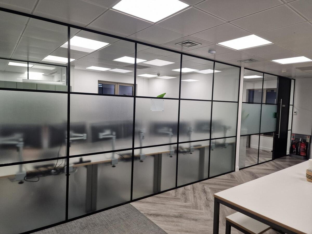 Double glazed soundproof office partition